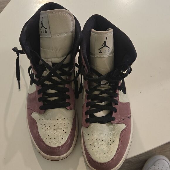 Jordan 1 Mulberry Pink Womens Black and Cream Sneakers Classic High-Top Design - Picture 3 of 10